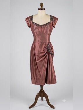 Authentic 1940’s Arabian Spice Color Dress